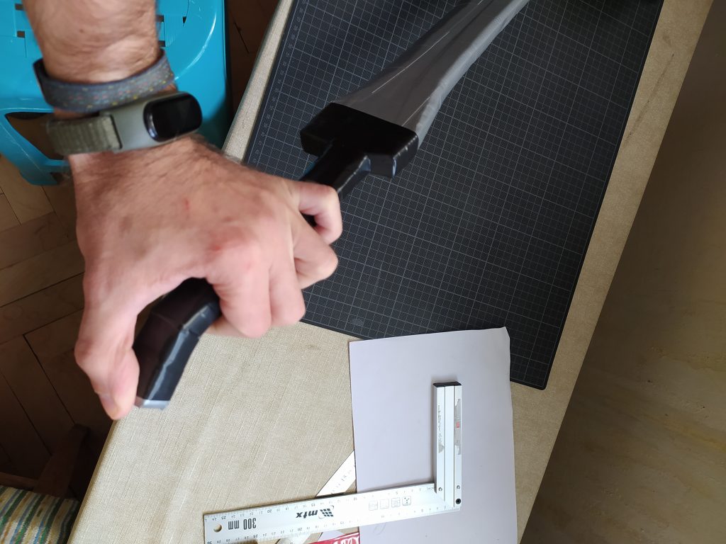 Core does not eatend all teh way through the grip.